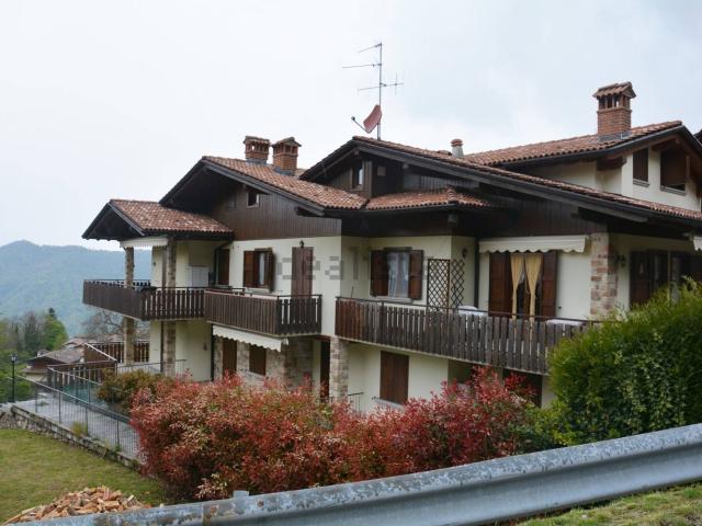 Appartamento in vendita a Borgo storico Taramelli, Selvino