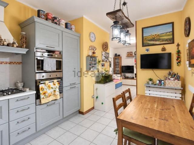 Appartamento in vendita a Cascina