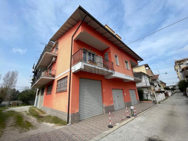 Appartamento in vendita a Chieti, Abruzzo