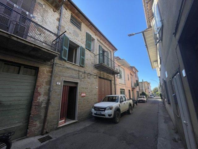 Appartamento in vendita a Marta, Viterbo