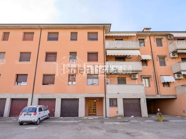 Appartamento in vendita a Molinella, Reggio Emilia
