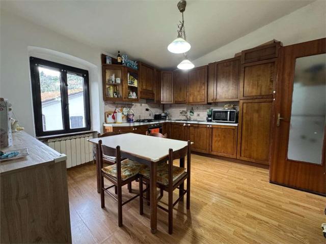 Appartamento in vendita a Arcola, Liguria