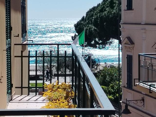 Appartamento in vendita a Spotorno, Liguria