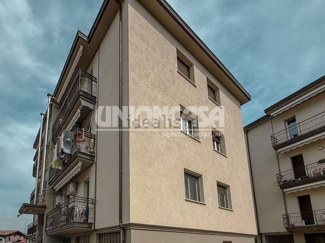 Appartamento in vendita a Menegardo, Bregnano