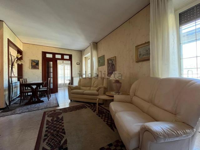 Appartamento in vendita a Favale Di Malvaro, Liguria