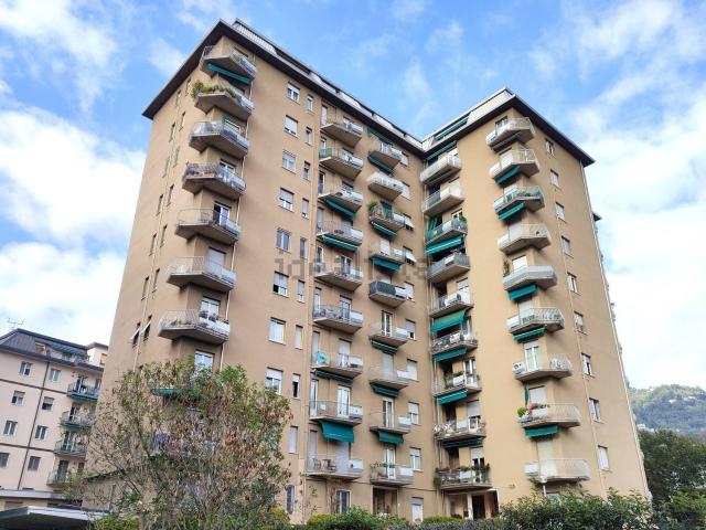 Appartamento in vendita a Caserme, Como