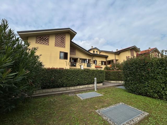 Appartamento in vendita a Mezzago, Monza e della Brianza