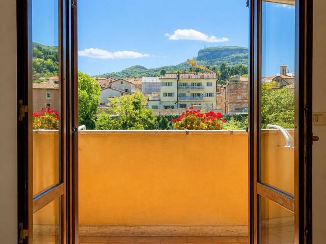 Appartamento in vendita a Borgo Solestà, Ascoli Piceno