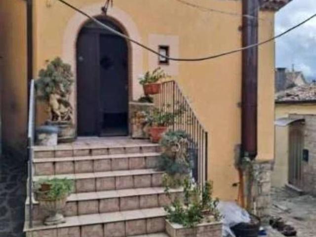 Appartamento in vendita a Laurenzana, Potenza
