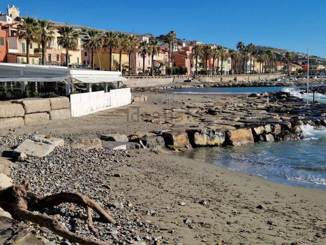 Appartamento in vendita a Riva Ligure, Liguria