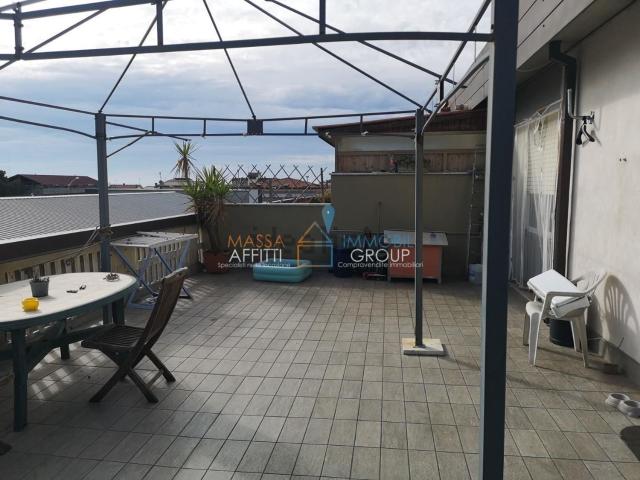 Appartamento in vendita a Marina di Carrara, Carrara