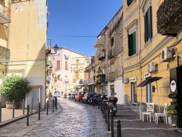 Appartamento in vendita a Portici, Campania