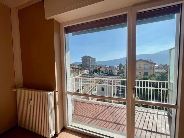 Appartamento in vendita a Suna, Verbania