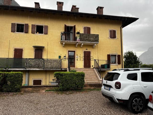 Appartamento in vendita a Dolcè, Veneto