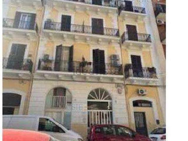 Appartamento in vendita a Madonnella, Bari