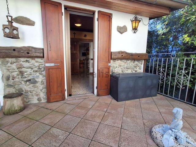 Appartamento in vendita a Plesio, Lombardia