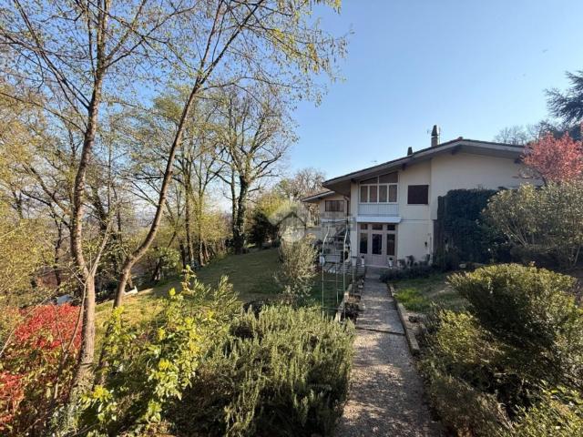 Appartamento in vendita a Padenghe Sul Garda, Lombardia