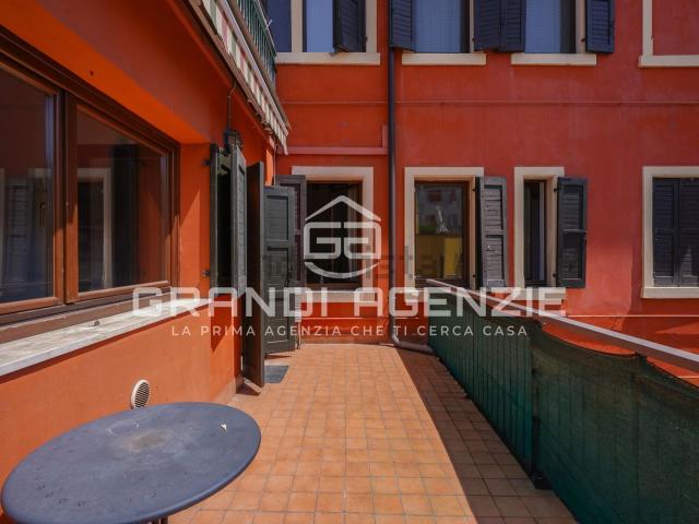 Appartamento in vendita a Sud, Brenzone