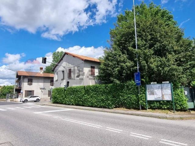 Appartamento in vendita a Camparada, Lombardia