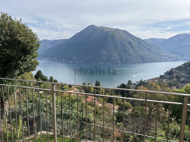 Appartamento in vendita a Carlazzo, Lombardia