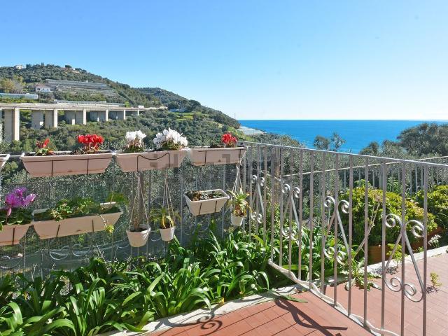 Appartamento in vendita a San Lorenzo Al Mare, Liguria