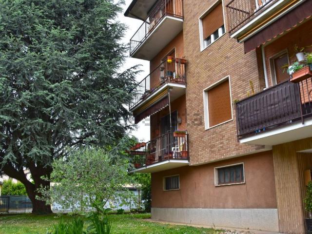 Appartamento in vendita a Carnate, Lombardia