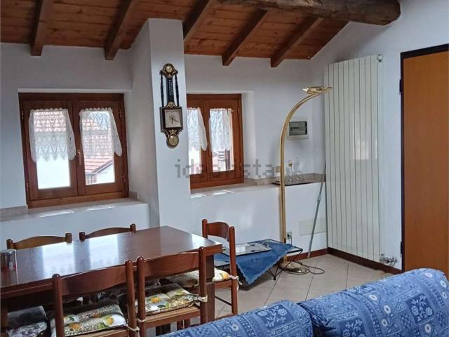 Appartamento in vendita a Sant'omobono Imagna, Lombardia