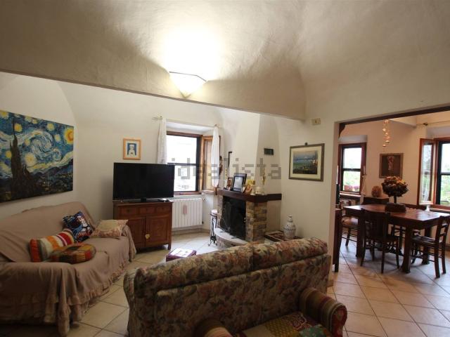 Appartamento in vendita a Volterra, Pisa
