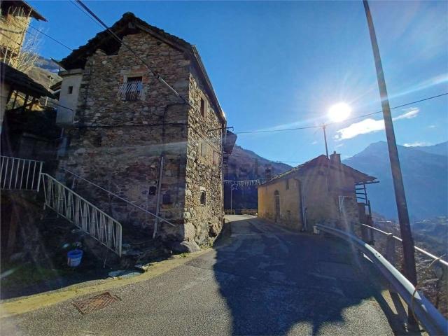 Appartamento in vendita a Perloz, Aosta