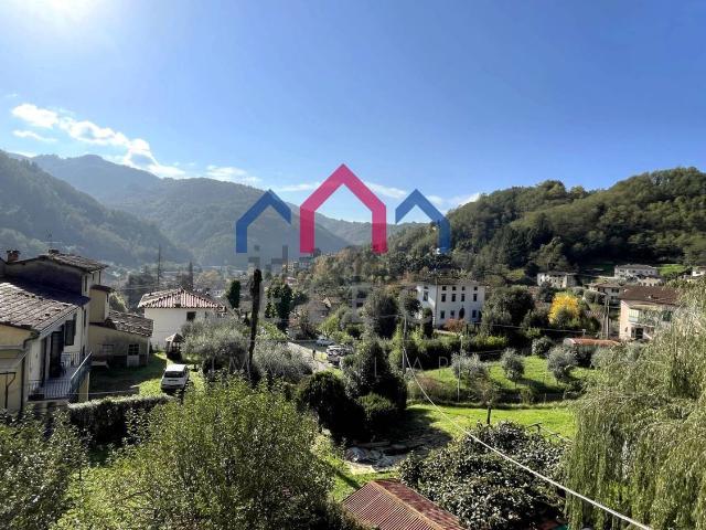 Appartamento in vendita a Unione dei comuni Media Valle del Serchio, Ponte A Serraglio