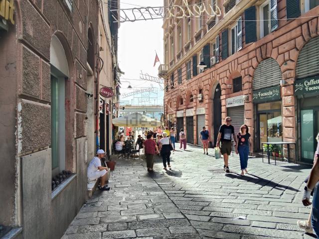Appartamento in vendita a Centro Est, Serra Riccò