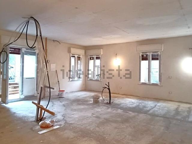 Appartamento in vendita a Pispini, Siena