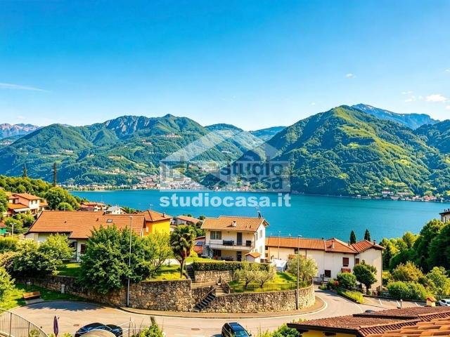 Appartamento in vendita a Castro, Lombardia