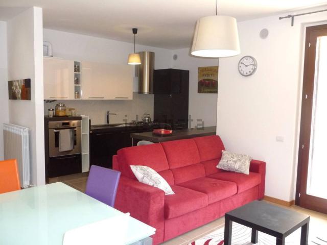 Appartamento in vendita a Albacina-Borgo Tufico, Marche