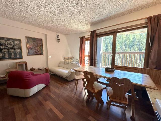 Appartamento in vendita a Gressan, Aosta