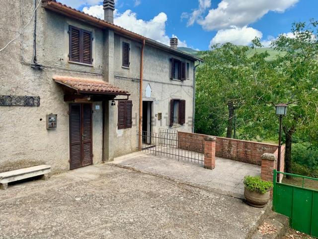 Appartamento in vendita a Subbiano, Toscana