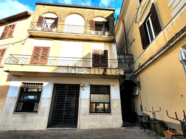 Appartamento in vendita a Sutri, Lazio