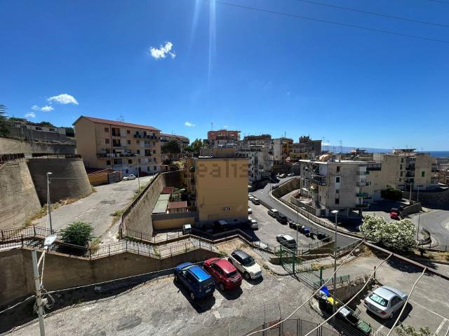 Appartamento in vendita a III Circoscrizione, Messina