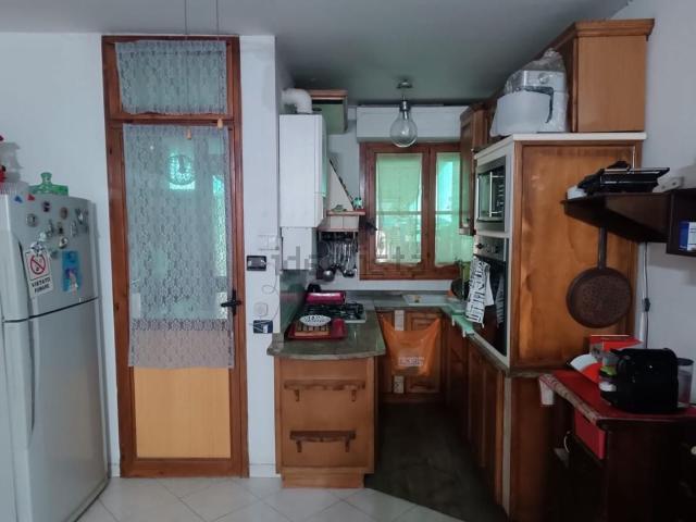 Appartamento in vendita a Collesalvetti, Toscana