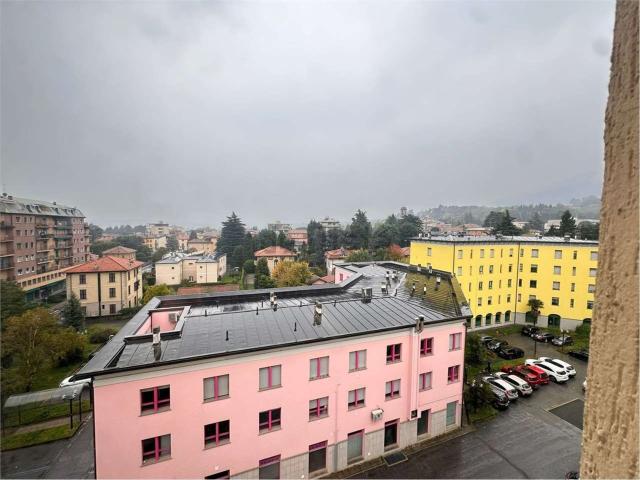 Appartamento in vendita a Carpesino, Erba