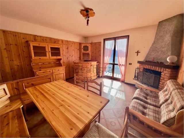 Appartamento in vendita a Casargo, Lombardia
