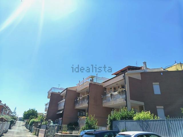 Appartamento in vendita a Colfiorito, Roma Capitale