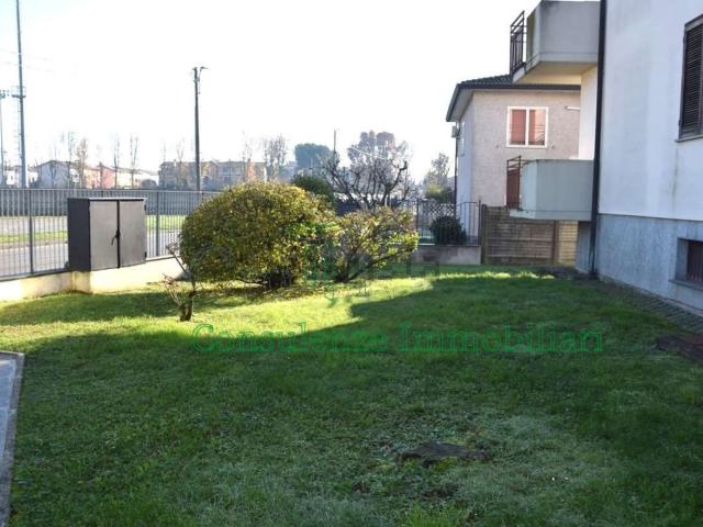 Appartamento in vendita a Casorate Primo, Lombardia