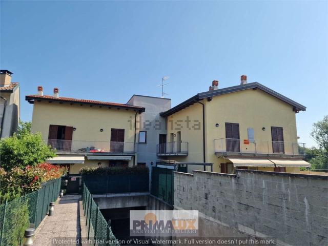 Appartamento in vendita a Cucciago, Lombardia