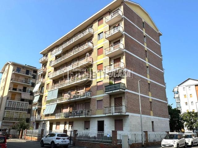 Appartamento in vendita a Leumann, Piemonte