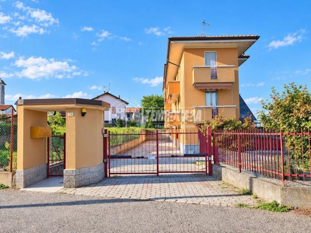Appartamento in vendita a Lumellogno, Novara