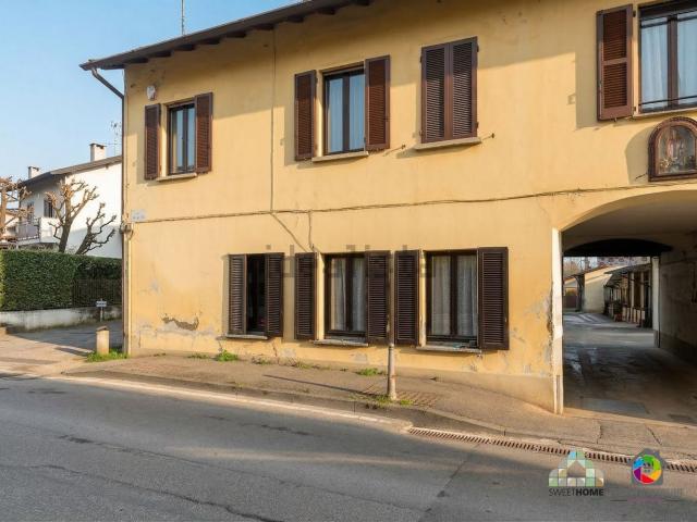 Appartamento in vendita a Biassono, Lombardia
