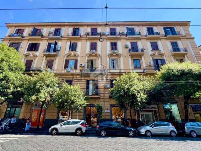 Appartamento in vendita a Vicaria, Napoli
