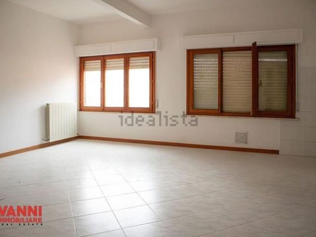 Appartamento in vendita a Cecina, Toscana