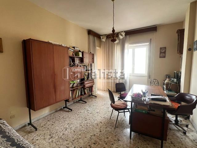 Appartamento in vendita a Coroglio, Campania
